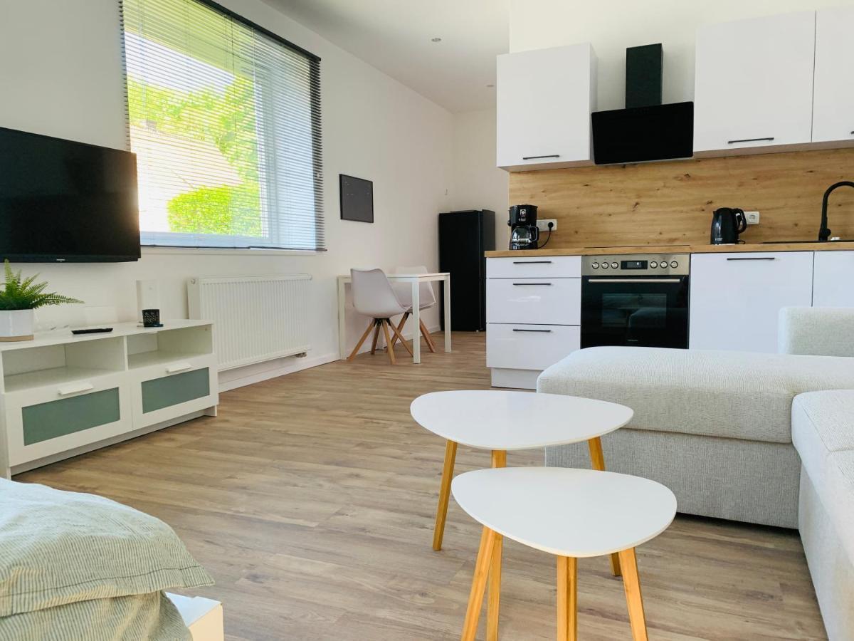 Feddersen Living Kernsanierte Ferienwohnungen - Gemuetlich - Netflix - Voll Ausgestattet - Zentral Brunsbuttel Exterior photo